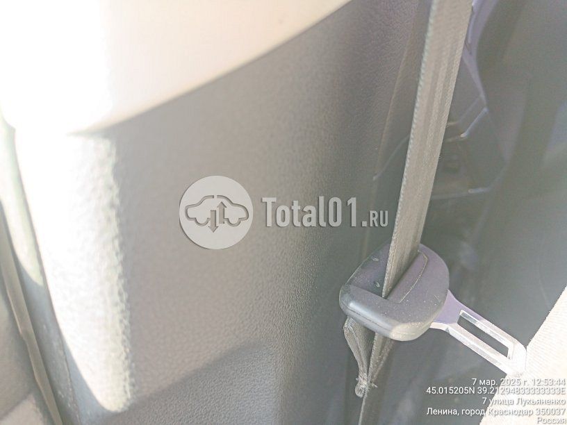 Фото Volkswagen Golf 108