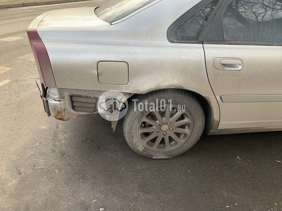 Фото Volvo S80 24