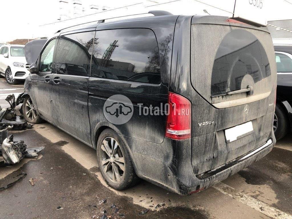 Фото Mercedes-Benz V-класс 310