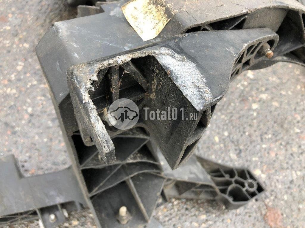 Фото Mercedes-Benz V-класс 448