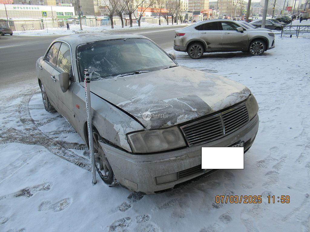 Фото Nissan Gloria 2