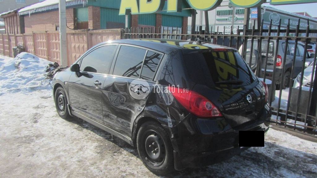 Фото Nissan Tiida 6
