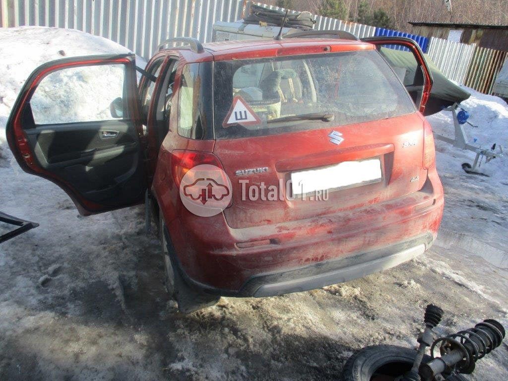 Фото Suzuki SX4 2