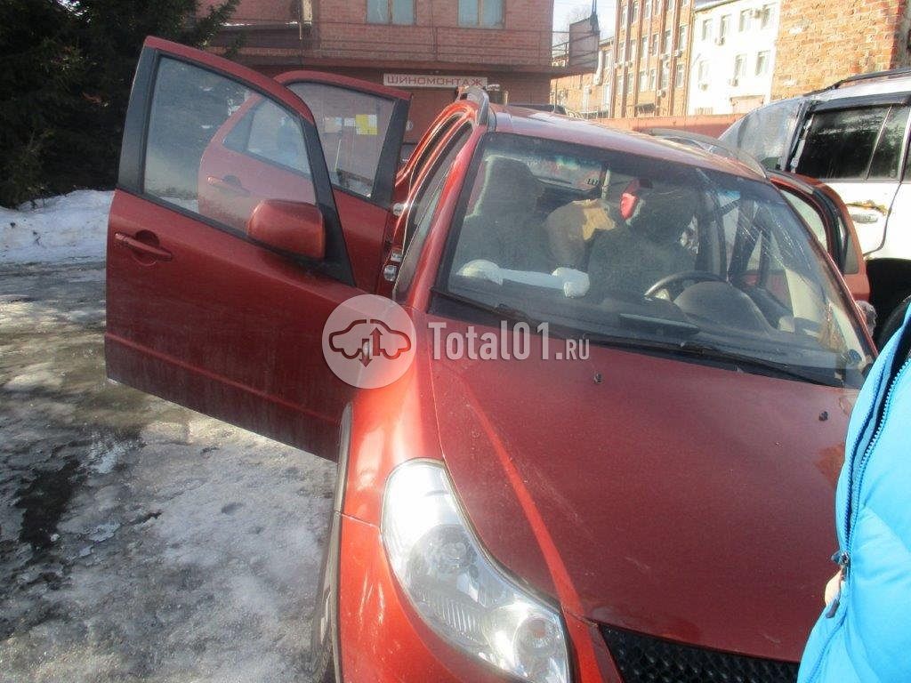 Фото Suzuki SX4 14
