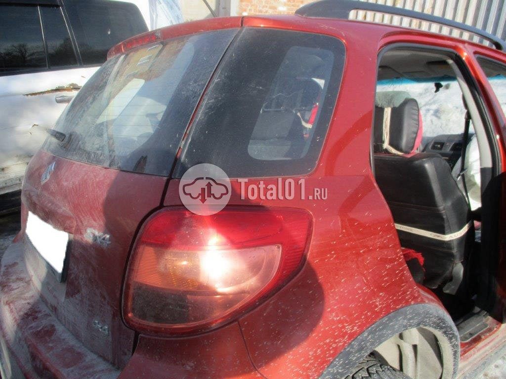 Фото Suzuki SX4 38