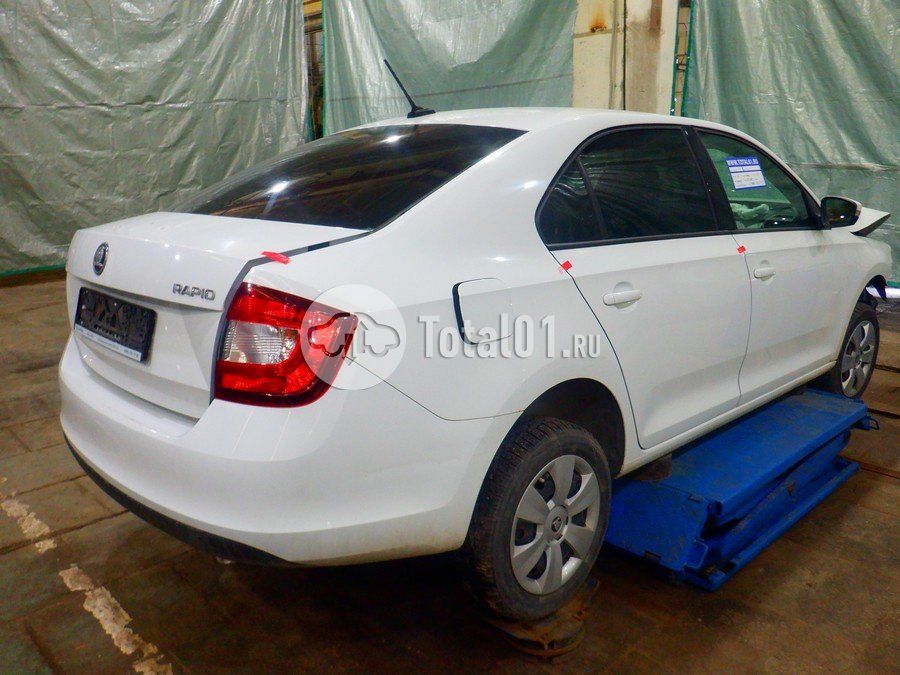 Фото Skoda Rapid 16