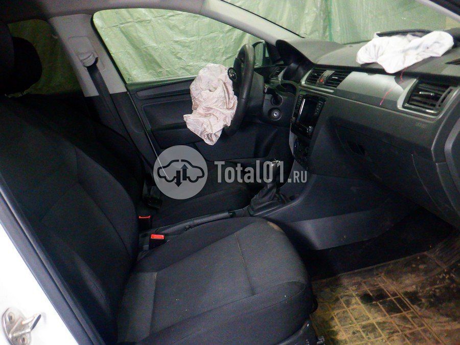 Фото Skoda Rapid 24