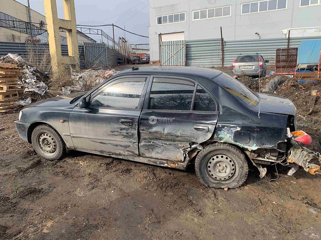 Фото Hyundai Accent 12