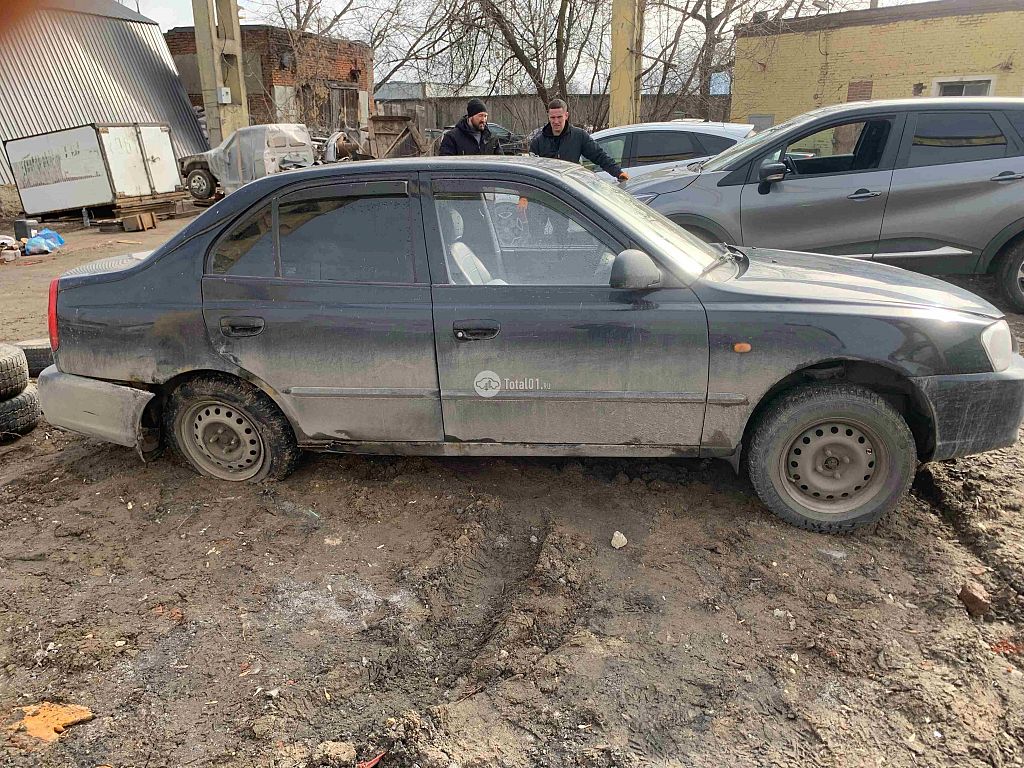 Фото Hyundai Accent 14
