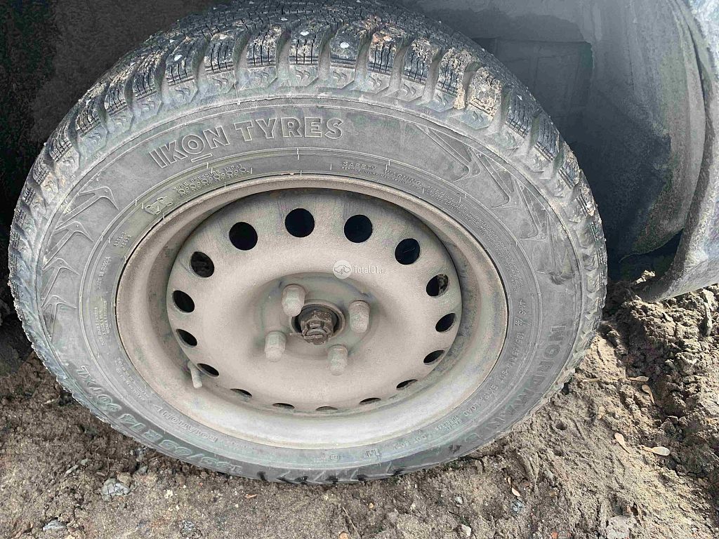 Фото Hyundai Accent 16