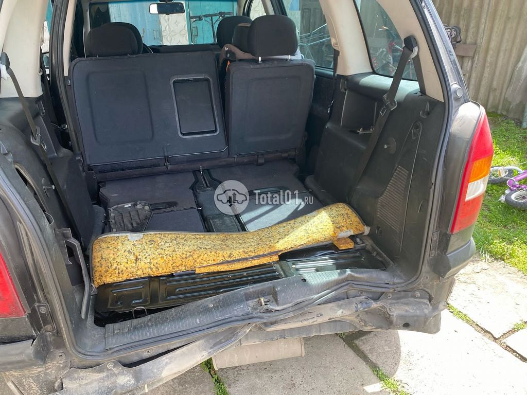 Фото Opel Zafira 18