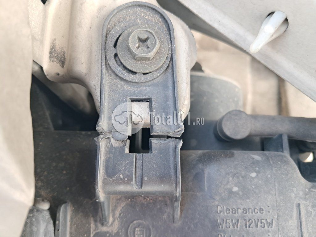 Фото Nissan Bassara 24