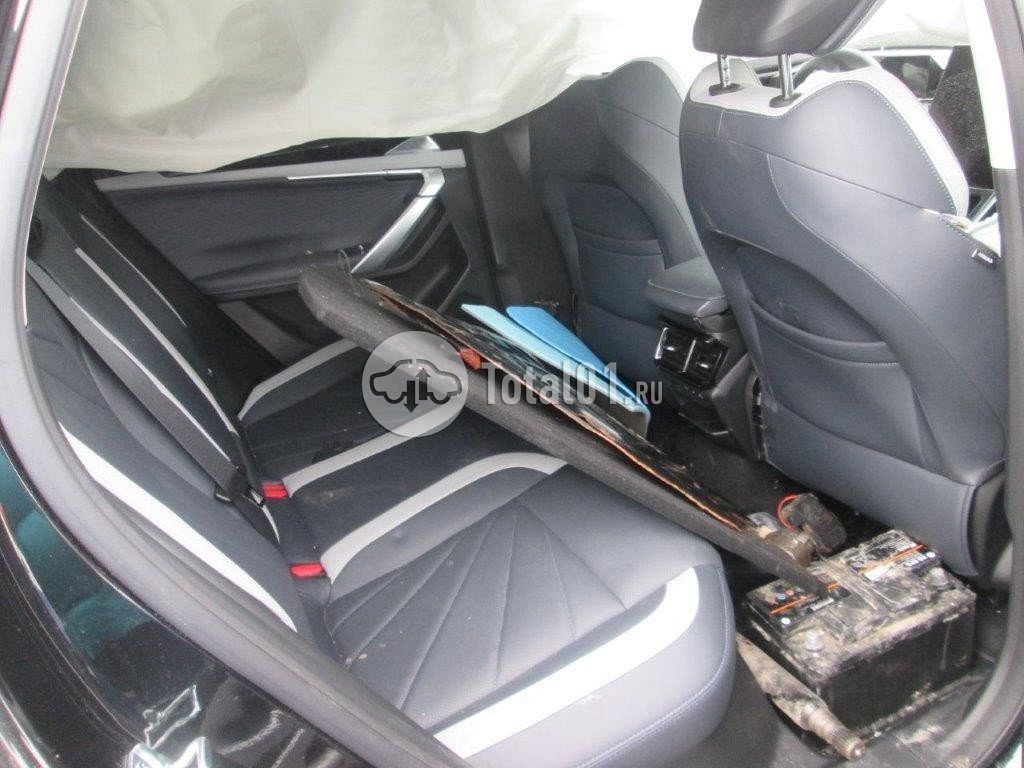 Фото Geely Atlas 70