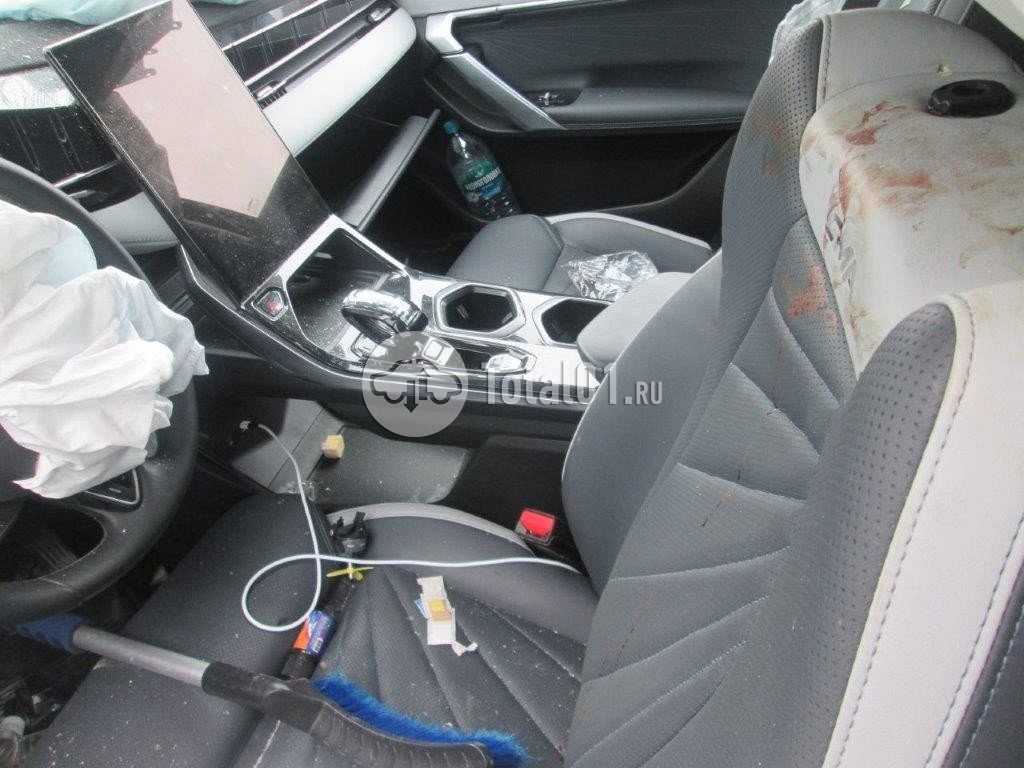 Фото Geely Atlas 86