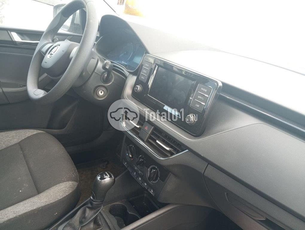 Фото Skoda Rapid 82