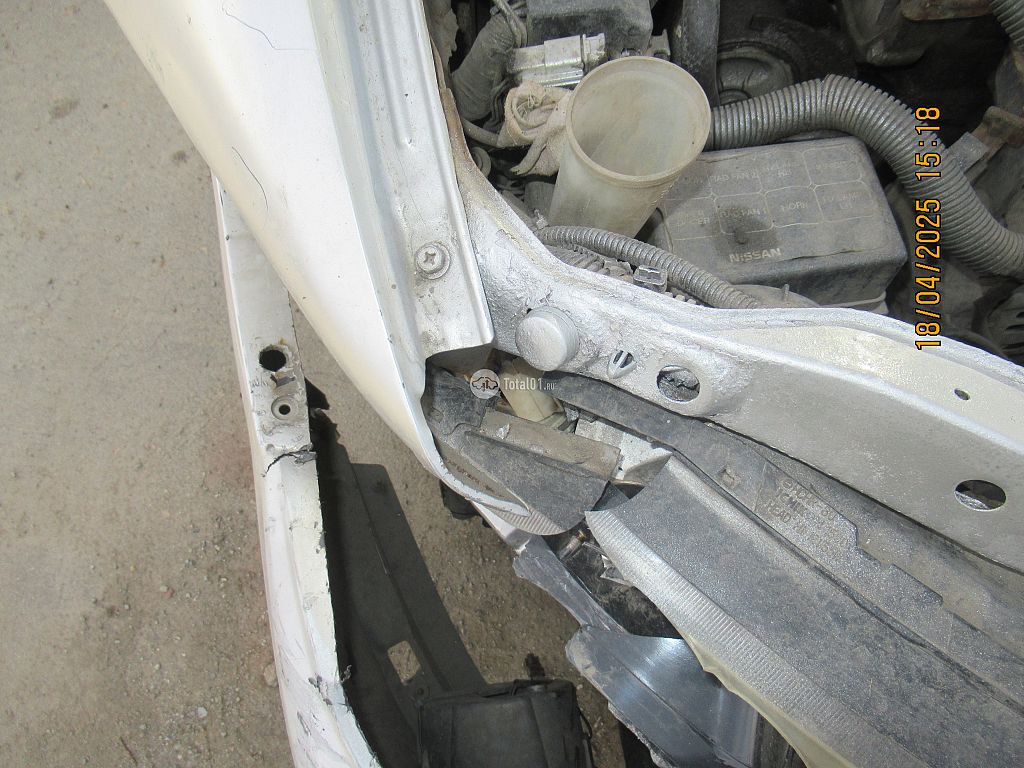 Фото Nissan Avenir 48