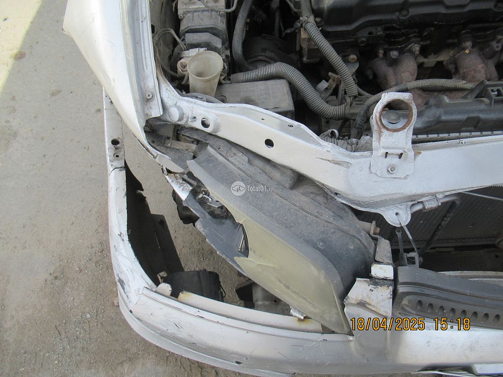 Фото Nissan Avenir 52