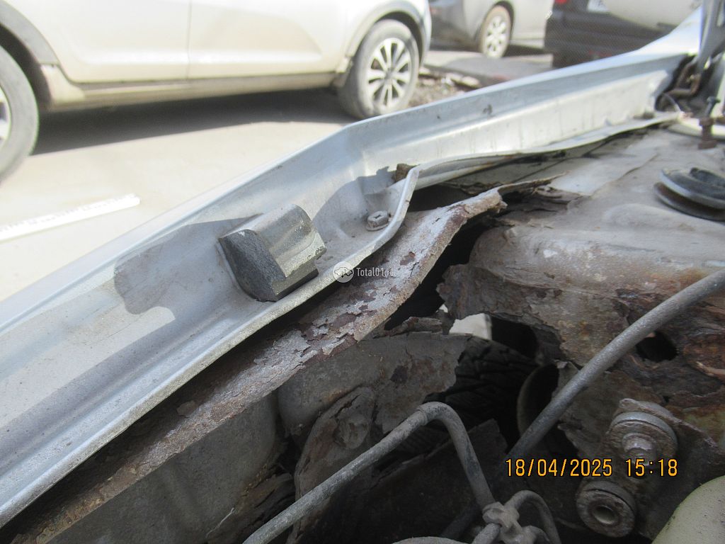 Фото Nissan Avenir 60