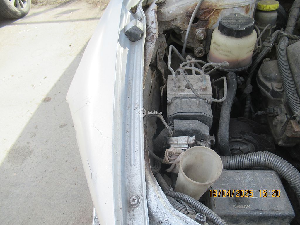 Фото Nissan Avenir 92