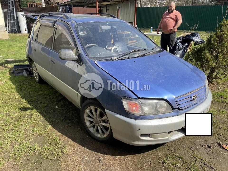 Фото Toyota Ipsum 122