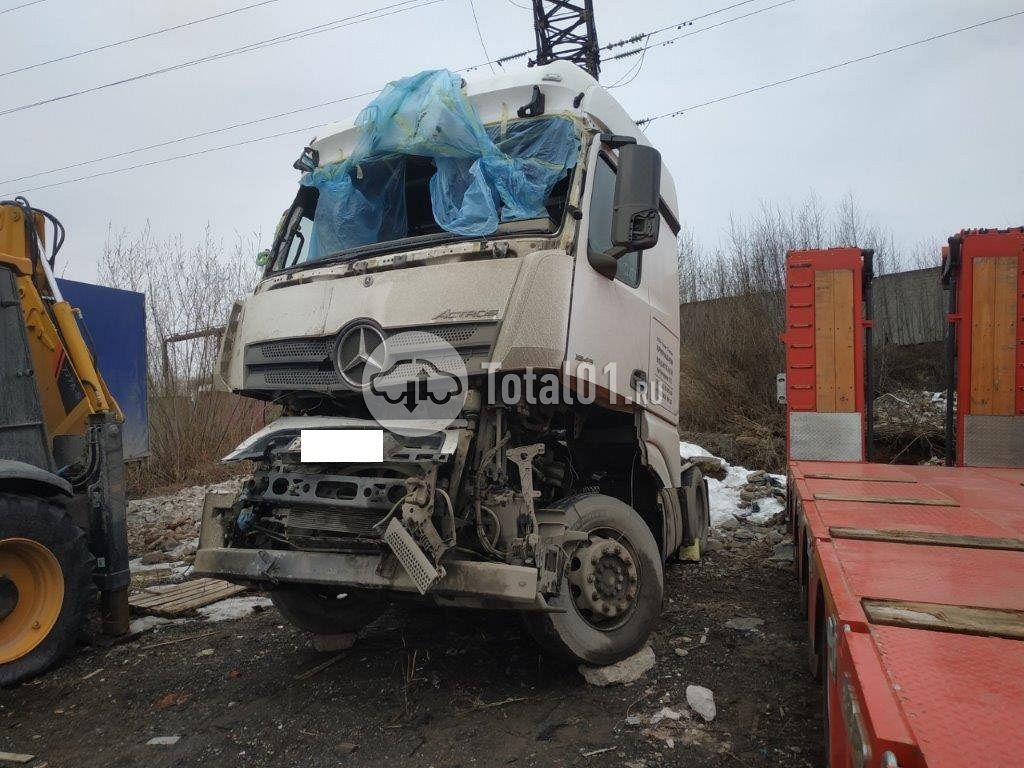 Фото Mercedes-Benz Actros 1845 2