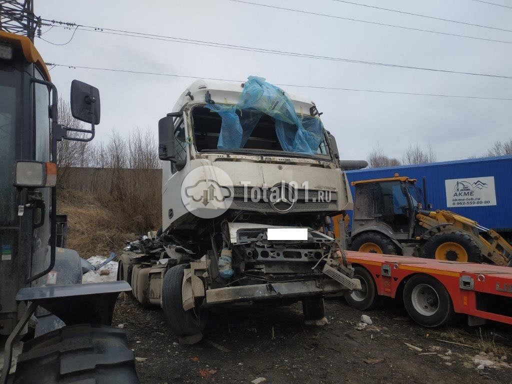 Фото Mercedes-Benz Actros 1845 4
