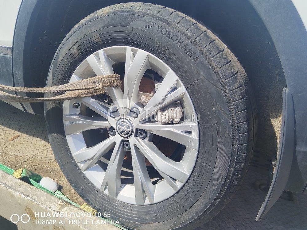 Фото Volkswagen Tiguan 14
