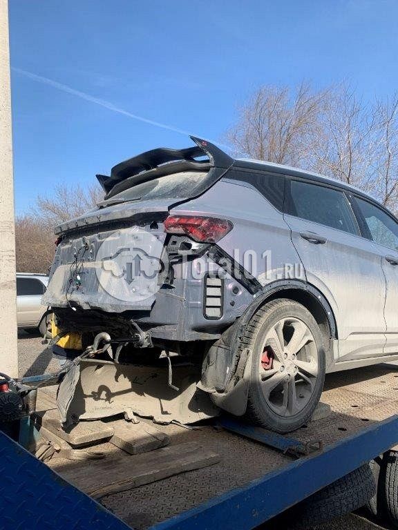 Фото Geely Coolray 10