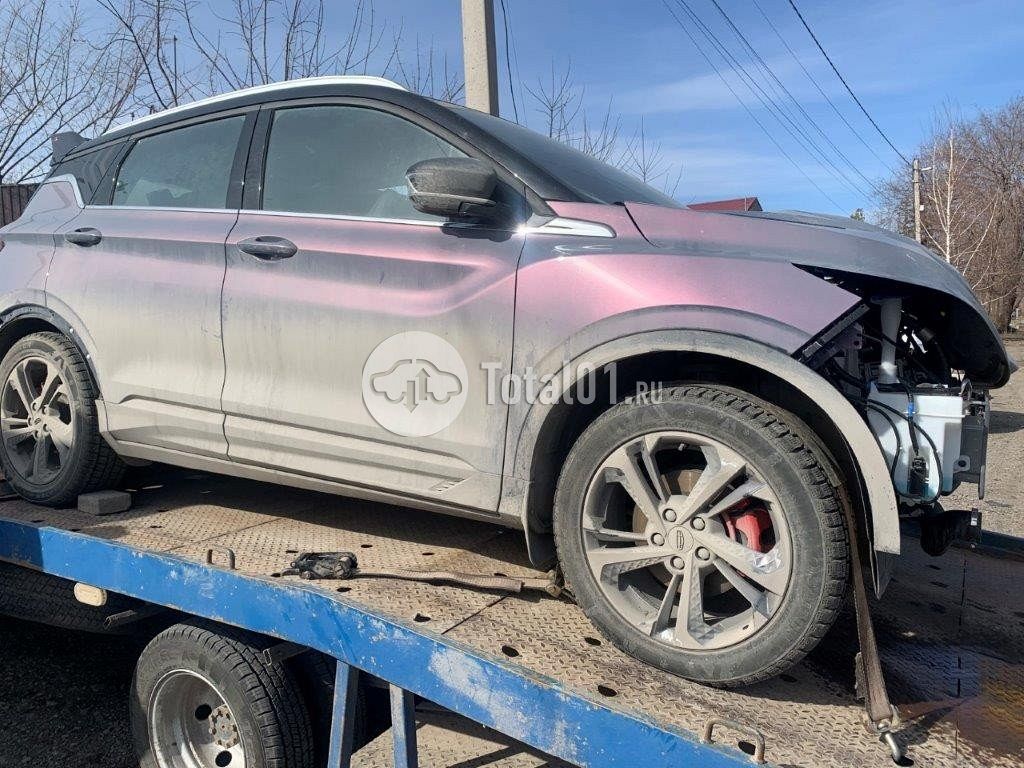 Фото Geely Coolray 16