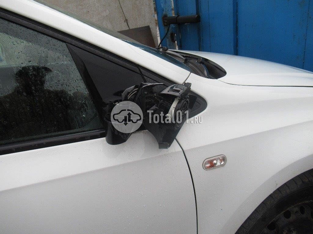 Фото Volkswagen Polo 14