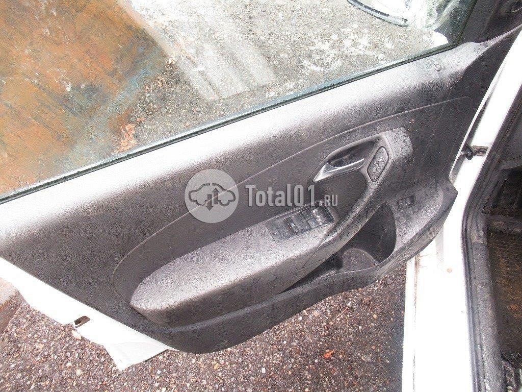 Фото Volkswagen Polo 48