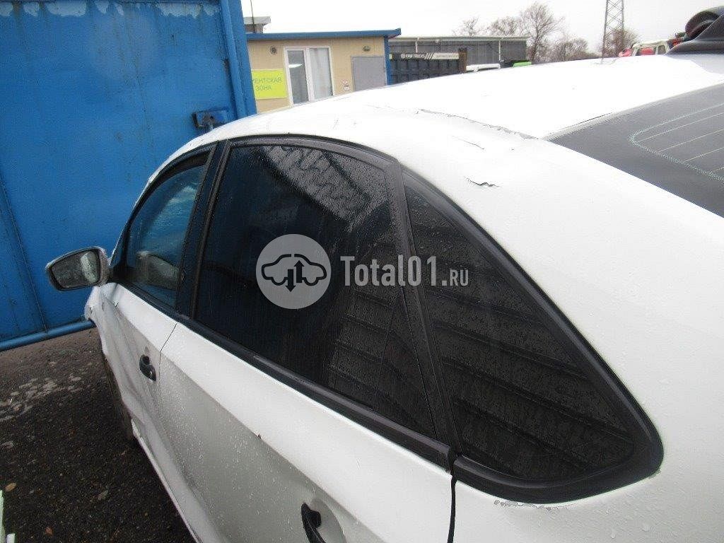 Фото Volkswagen Polo 80