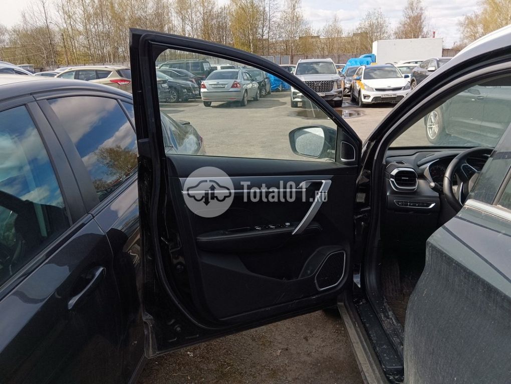 Фото Geely Coolray 70