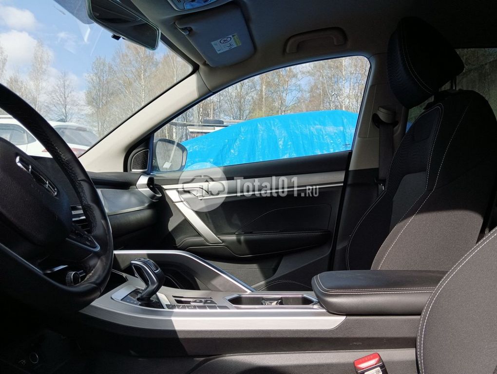 Фото Geely Coolray 78