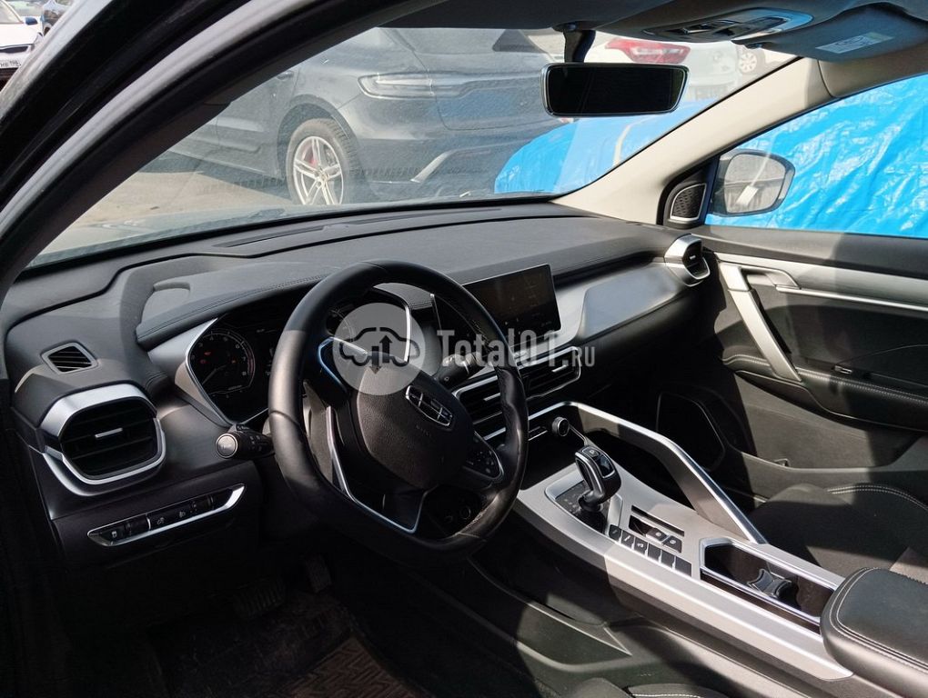 Фото Geely Coolray 82