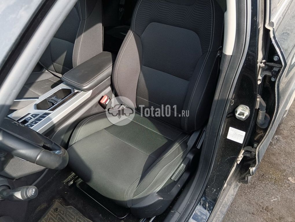 Фото Geely Coolray 84