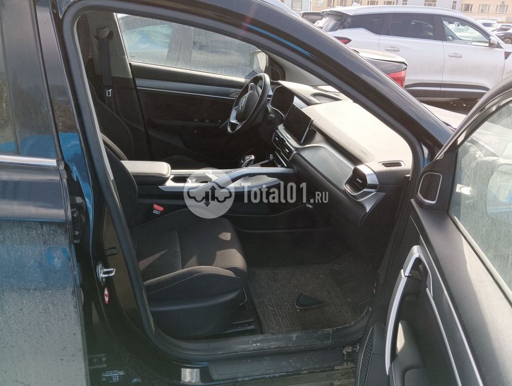 Фото Geely Coolray 130