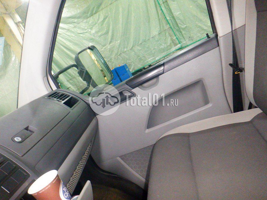 Фото Volkswagen Transporter 48