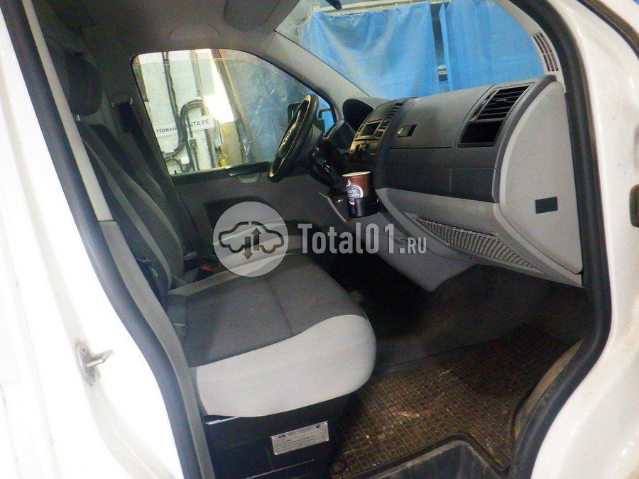 Фото Volkswagen Transporter 60