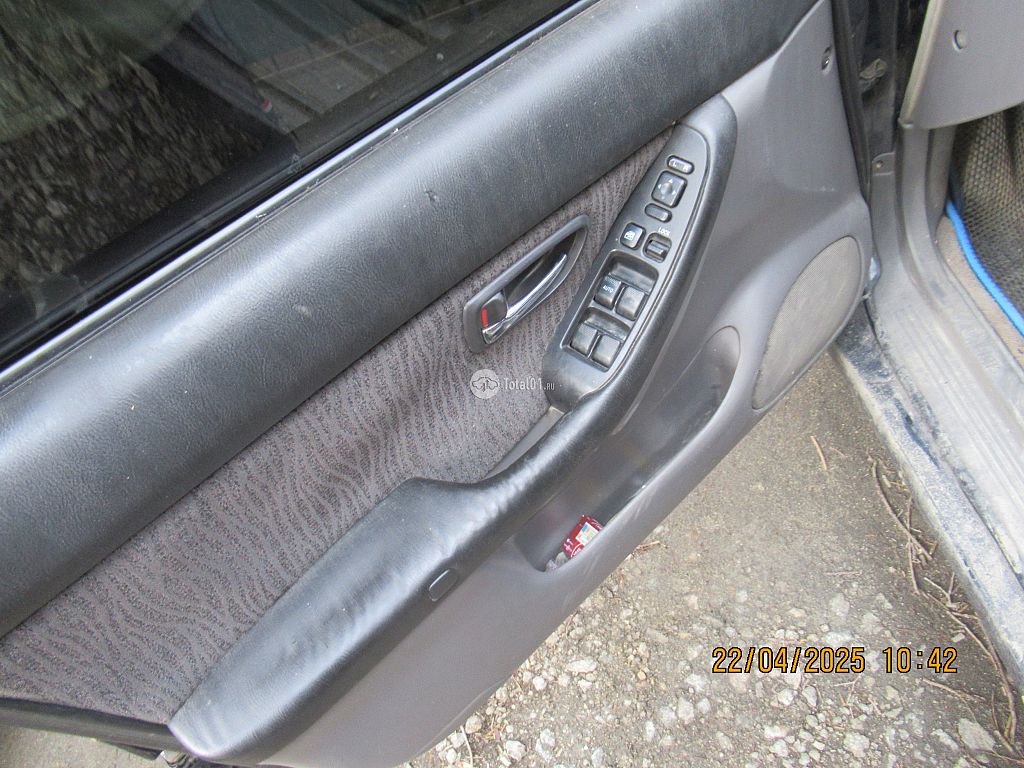 Фото Subaru Legacy 20