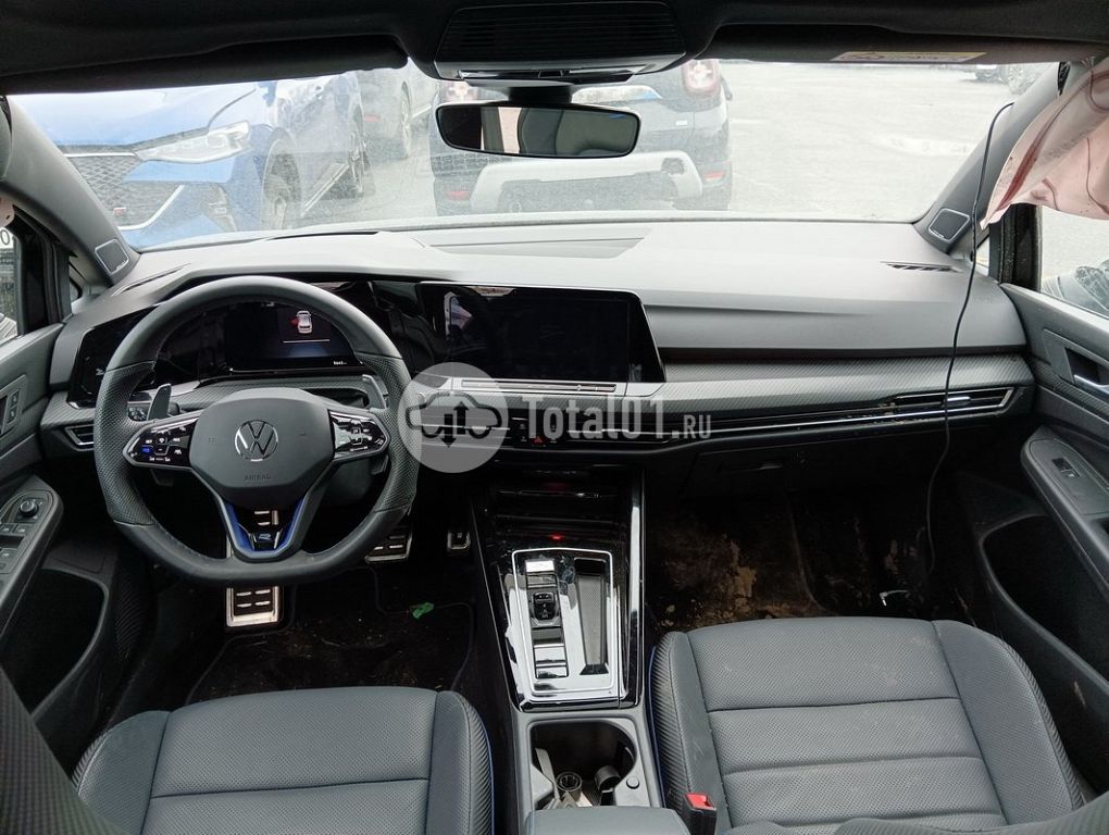 Фото Volkswagen Golf 104