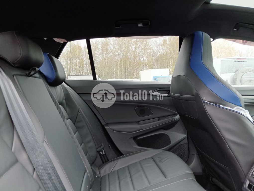 Фото Volkswagen Golf 132