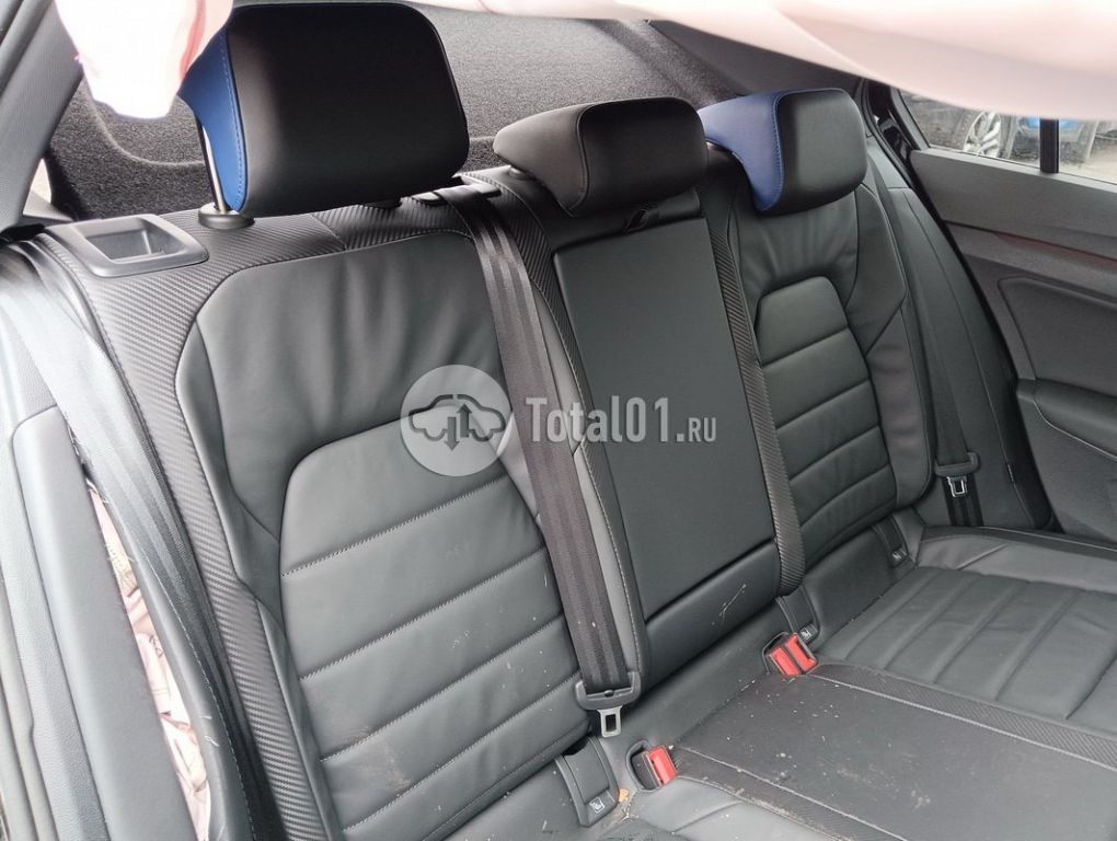 Фото Volkswagen Golf 140