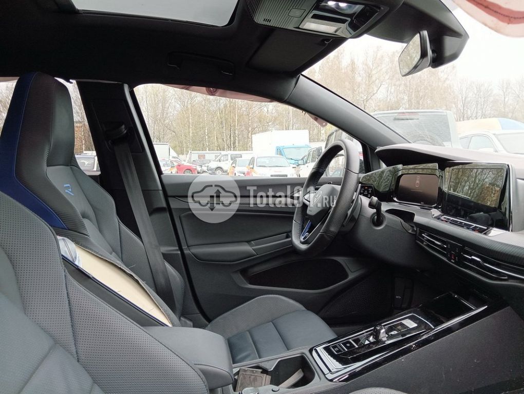 Фото Volkswagen Golf 150
