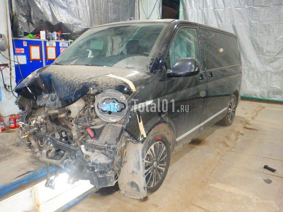 Фото Volkswagen Multivan 14
