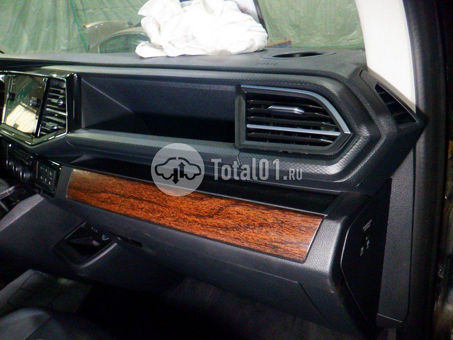 Фото Volkswagen Multivan 26