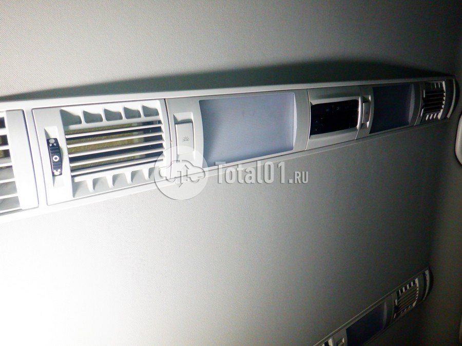 Фото Volkswagen Multivan 52