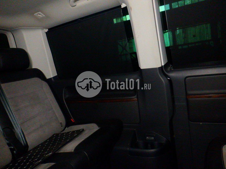 Фото Volkswagen Multivan 60