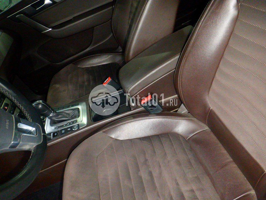 Фото Volkswagen Passat 104