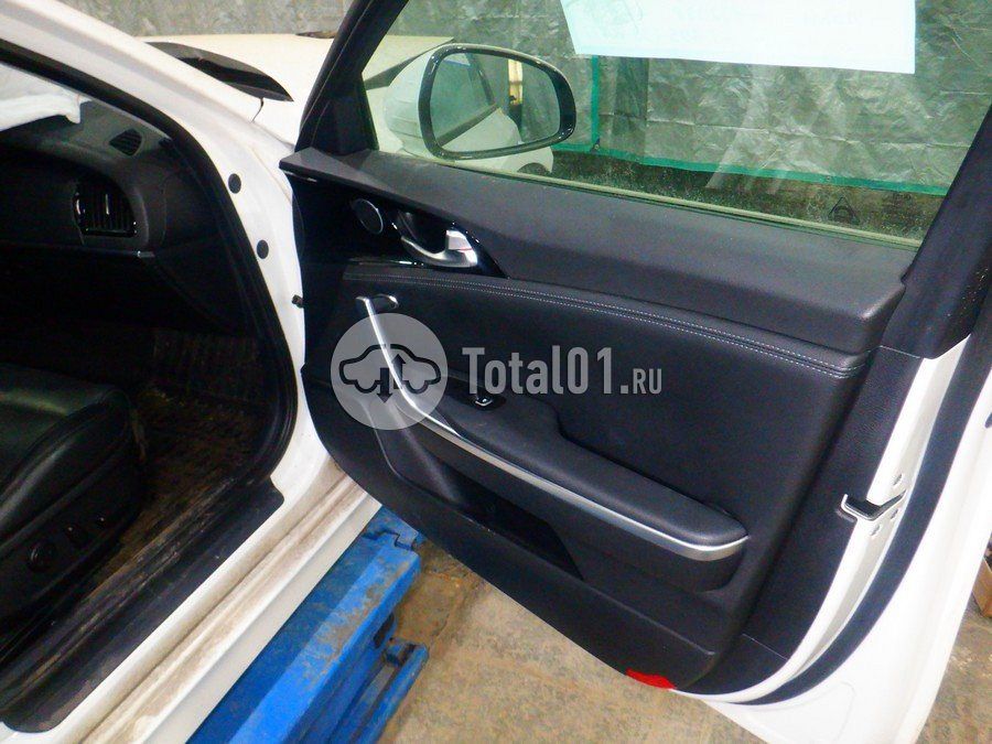 Фото KIA Stinger 22